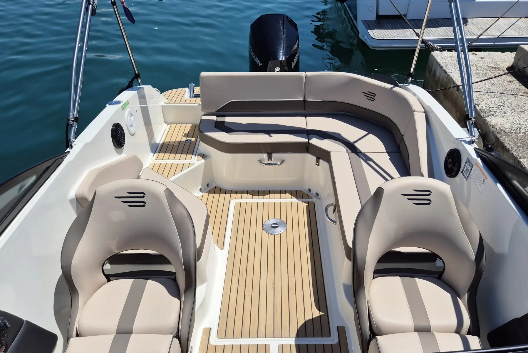 Bayliner - picture 8
