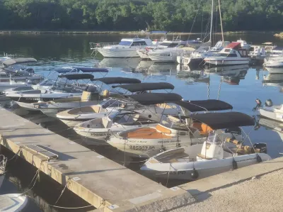 01-Poreč-Charter-Rent-A-Boat